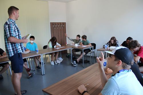 Plzeňská univerzita láká na letní školy - 17 programů včetně návratu arabštiny