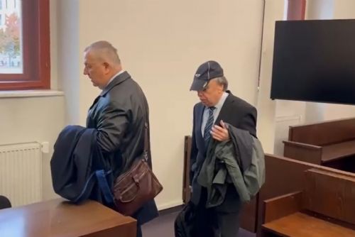 Plzeňský advokát obviněn z manipulace svědkyň