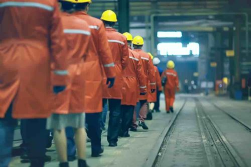 Průměrná mzda v Plzeňském kraji přesáhla 45 000 Kč