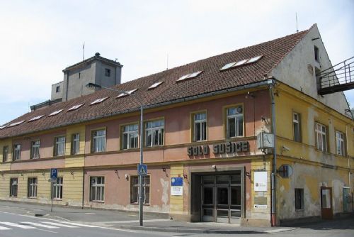 Sušice zahájila ekologický průzkum bývalé sirkárny SOLO. Výsledky rozhodnou o plánované koupi areálu