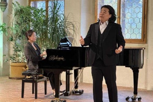 Argentinský tenor Amaya Patricio ovládl prestižní operní soutěž Gabriely Beňačkové