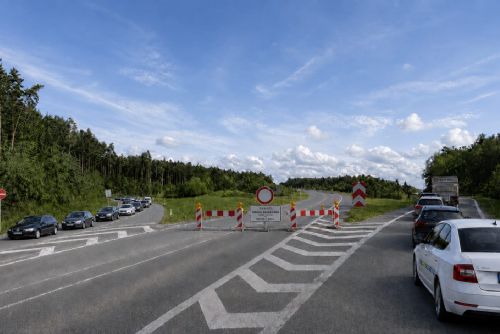 Další příjezd do Plzně čekají kolony. Obchvat Třemošné se na měsíce uzavře