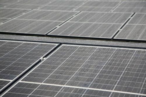 Fotovoltaický boom ve středních Čechách zpomaluje kvůli levnějším energiím