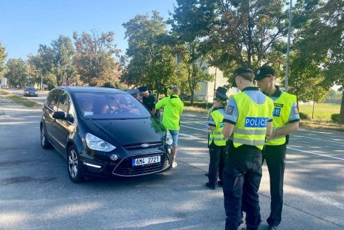 Hasiči a policisté v Přerově radili řidičům a řidičkám