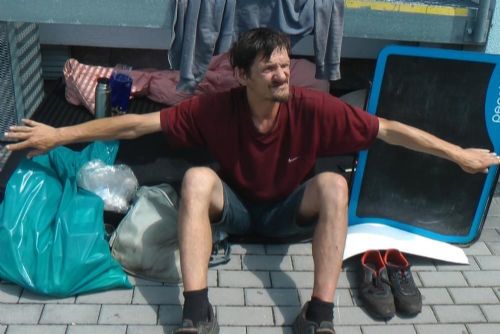 Metač výkalů neuspěl u Nejvyššího soudu, trest potvrdil