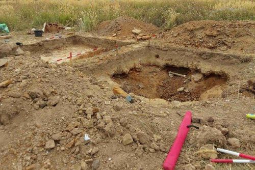 Mimořádný objev archeologů ZČU. V poli ležely kanony, kulomety i bílý fosfor