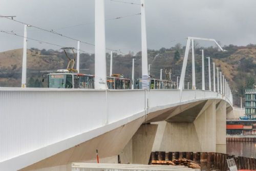 Praha potvrdila název Dvorecký most. Otevře se 17. dubna