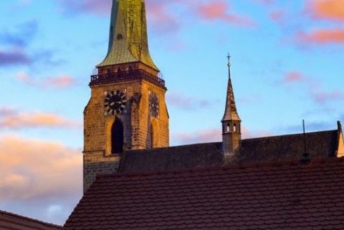 Probíhají opravy zvonů na plzeňské katedrále, dnes je věž uzavřená