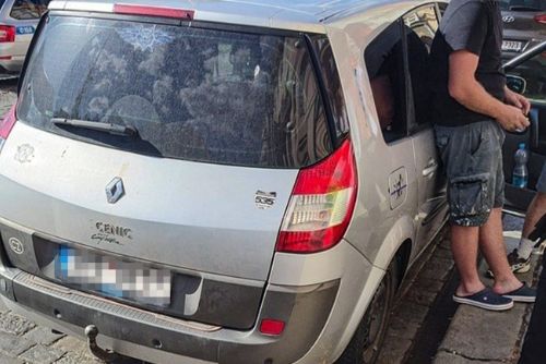 Řídit bez pásu se mu nevyplatilo, hlavně se zákazem řízení