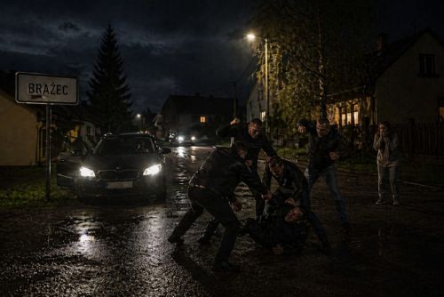 Rodinný spor skončil brutální rvačkou. Pětice stojí před soudem, hrozí až 12 let vězení