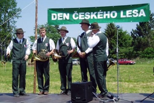 Tachov ožije Dnem Českého lesa. Minerálka nabídne koncerty, řezbáře i program pro děti