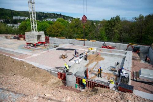 V Bohunicích vzniká nový sportovní areál Masarykovy univerzity s oválem a víceúčelovou halou