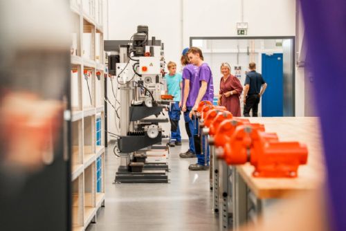 Veselí nad Moravou má nové dílny za 100 milionů. Škola rozšířila zázemí technických oborů