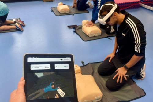 VR Rescue v první pomoci pomocí proškolil více než 1000 účastníků