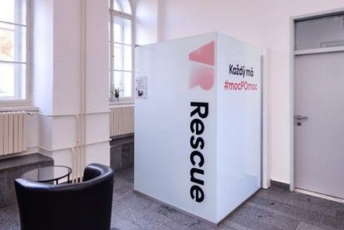 VR v budově plzeňského magistrátu učí bezplatně první pomoc