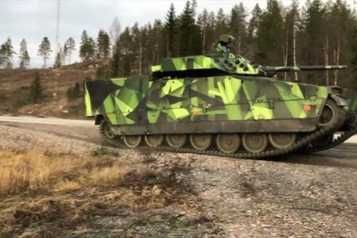 Z armády do výroby: bývalý velitel Dukelské brigády pomáhá budovat obrněnce CV90