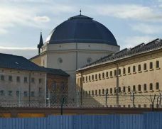 GIBS prověřuje pracovnici věznice Plzeň na Borech kvůli vnášení zakázaných věcí