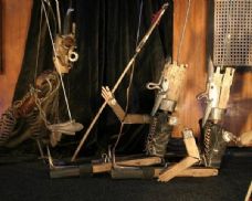 Divadlo Alfa míří do Tokia, přiveze surrealní loutky Don Šajn a Doktora Fausta