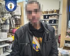 V Pepcu kradl vonné svíčky, chtěl je zpeněžit