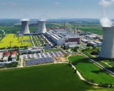 ZČU v Plzni připravuje odborníky pro Dukovany i Temelín. Do energetiky jich míří tisíce