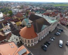 Bývalá pošta na Žižkově náměstí čeká rekonstrukce. Vznikne zde nový zasedací sál zastupitelstva
