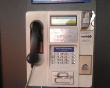 Telefonní budky v Česku skončily po více než sto letech. Poslední zmizela před pěti lety