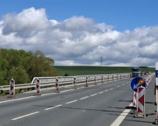 Obchvat Třemošné na I/27 znovu otevřen. Kruhový objezd zatím řízen semafory