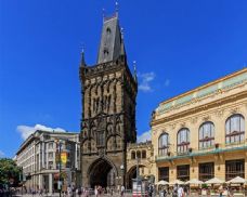 Prašná brána v Praze prochází revitalizací