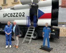 Raketa SpaceBuzz je ještě dnes v Plzni. Nabízí virtuální let na oběžnou dráhu