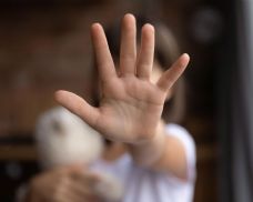 Sexuální násilí mezi dětmi je často tabu. Plzeňský případ ukazuje, proč o něm mluvit